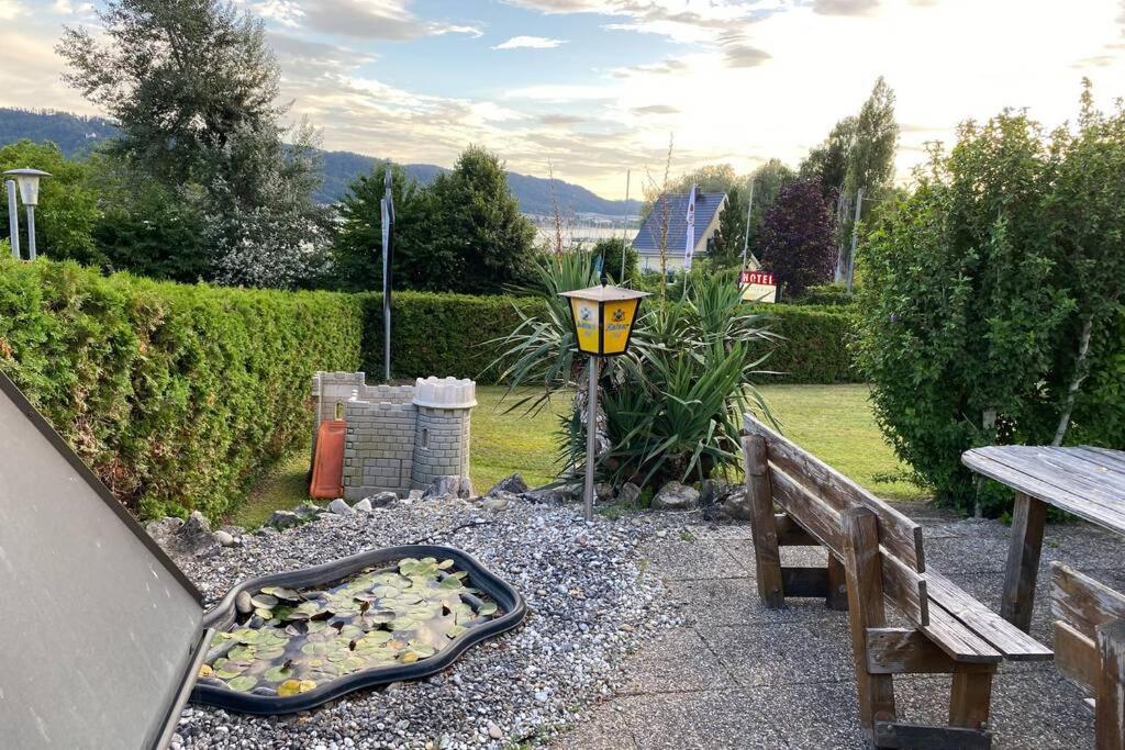 Die Seeblume - Ferienwohnung Mit Pool Und Seeblick Бодман-Людвигсхафен Экстерьер фото