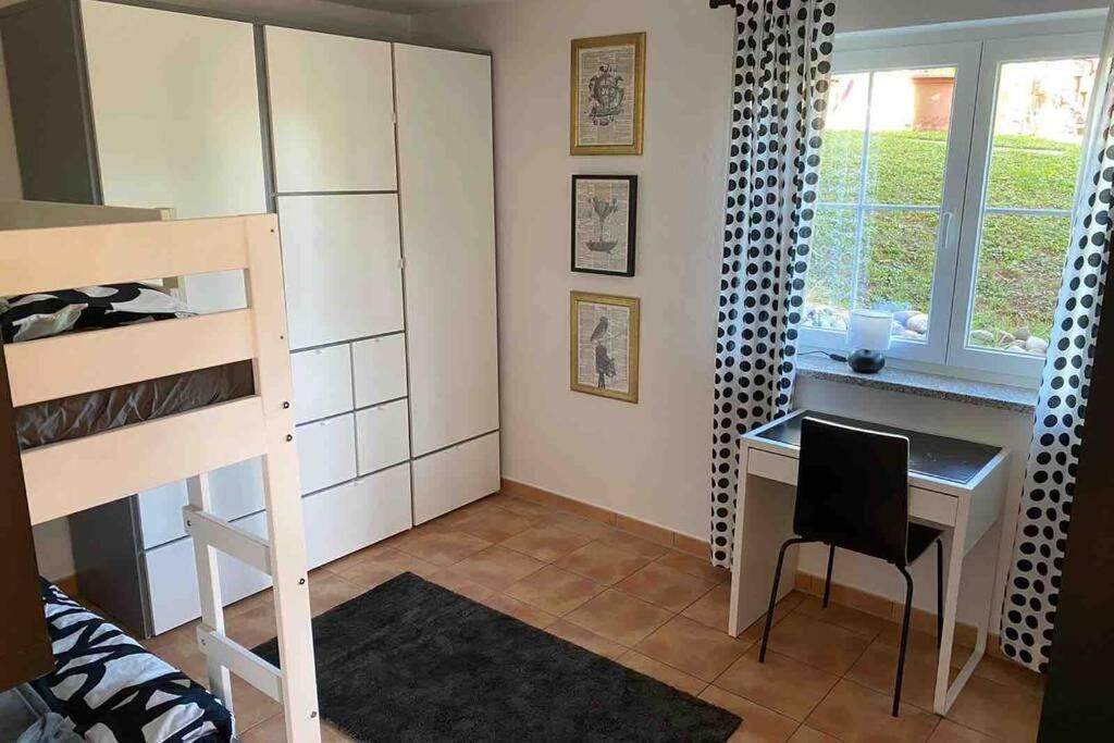 Die Seeblume - Ferienwohnung Mit Pool Und Seeblick Бодман-Людвигсхафен Экстерьер фото