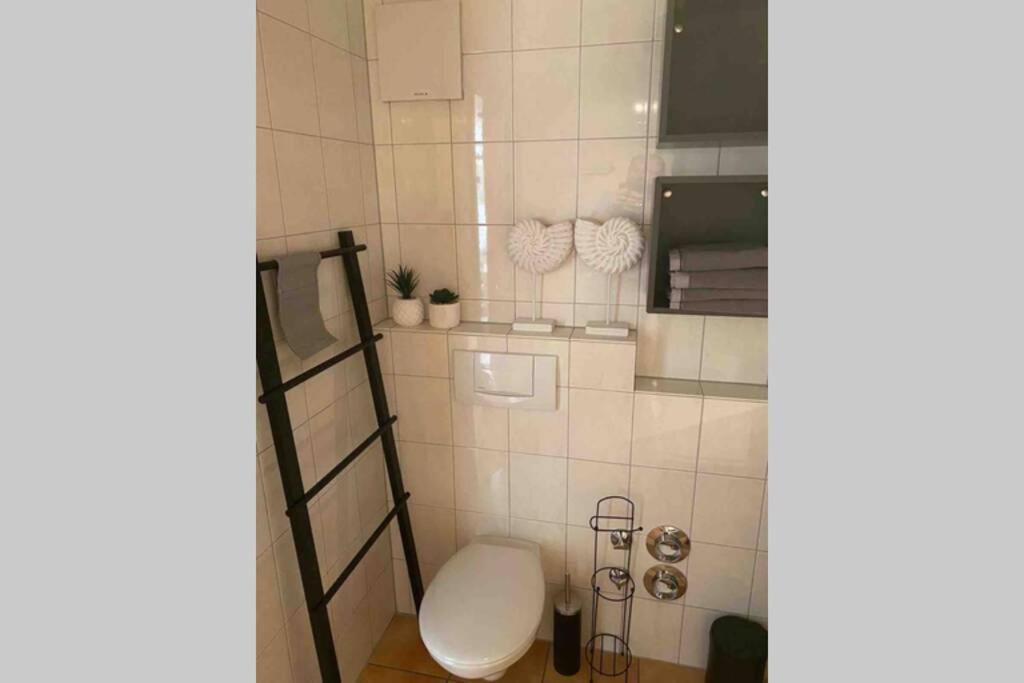 Die Seeblume - Ferienwohnung Mit Pool Und Seeblick Бодман-Людвигсхафен Экстерьер фото
