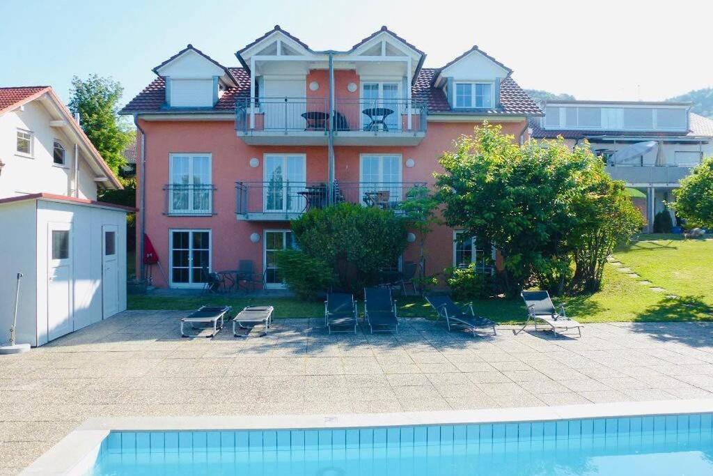 Die Seeblume - Ferienwohnung Mit Pool Und Seeblick Бодман-Людвигсхафен Экстерьер фото