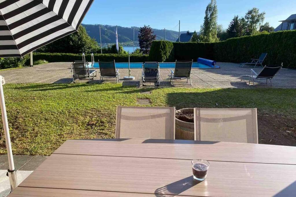 Die Seeblume - Ferienwohnung Mit Pool Und Seeblick Бодман-Людвигсхафен Экстерьер фото